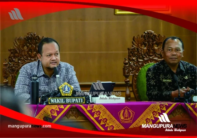 rapat perkembangan penanganan bencana banjir (6)