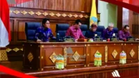 wagub bali hadiri penyampaian pandangan dprd bali