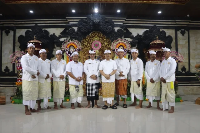 bendesa dan prajuru desa adat tengkulung (2)