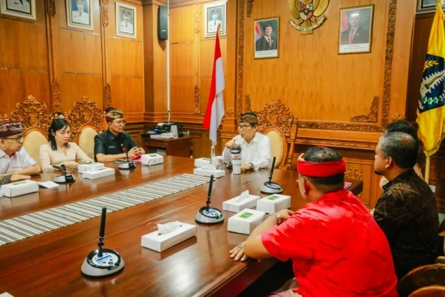 tetapkan direksi perumda pasar (1)