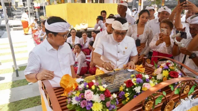 melaspas pura dalem kahyangan dan pura penataran desa adat kuta (4)