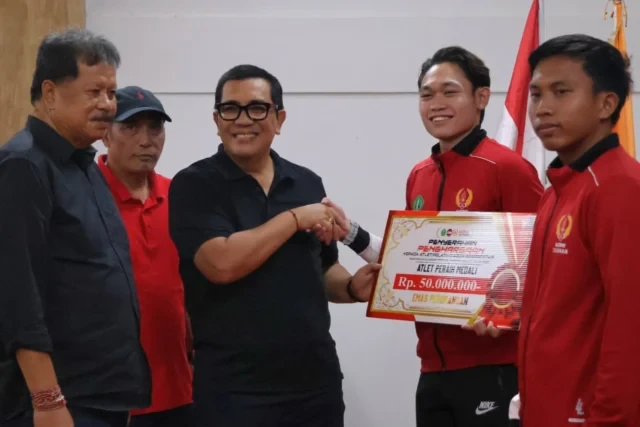sanjaya penyerahan bonus