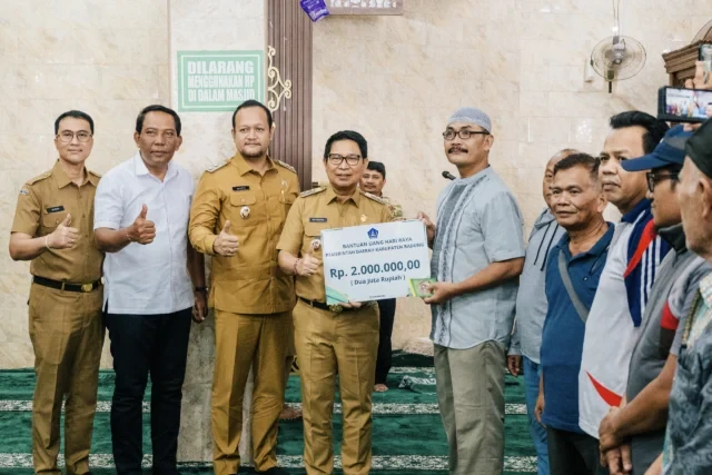 2 jutakk untuk umat islam (1) 2 jutakk untuk umat islam (1)