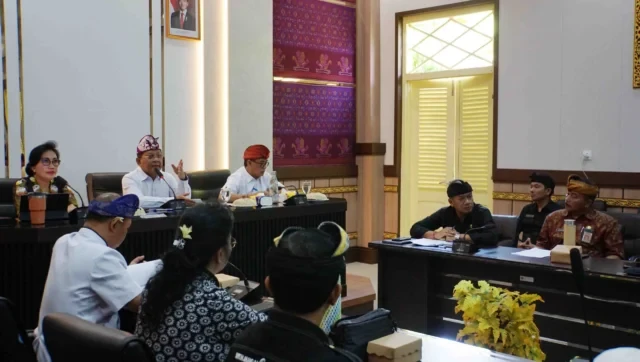 bupati sutjidra ajak dunia usaha bergotong royong bantu korban terdampak bencana