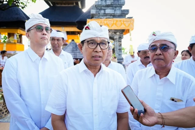 nyukat genah di pura luhur uluwatu (7)