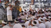 wagub bali nyoman giri prasta ngayah pura puseh desa adat kuta