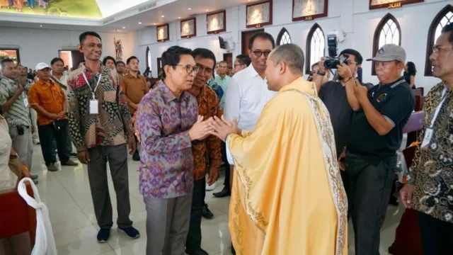 bupati paskah (1)
