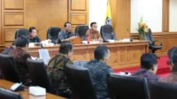 dprd badung bahas lkpj