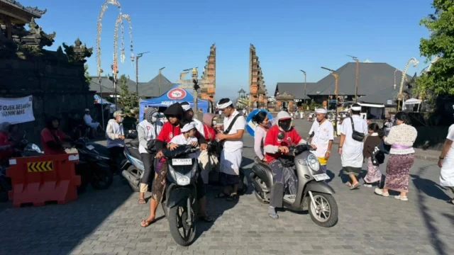 ojek siap hantarkan pemedek ojek siap hantarkan pemedek
