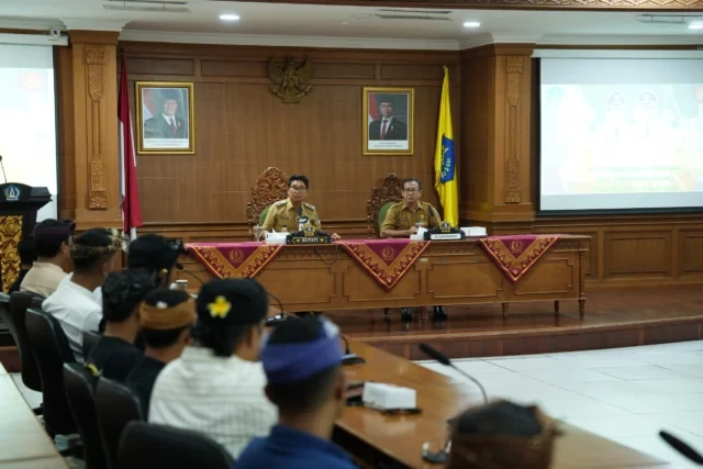 penyerahan buku rekening tabungan (7) penyerahan buku rekening tabungan (7)