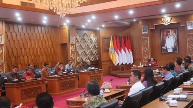 satu abad pariwisata bali