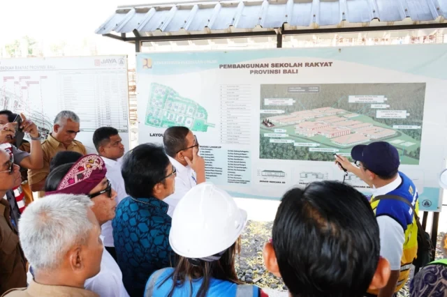 wagub giri prasta dampingi kepala staf kepresidenan