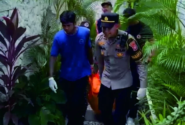 wna meninggal di villa