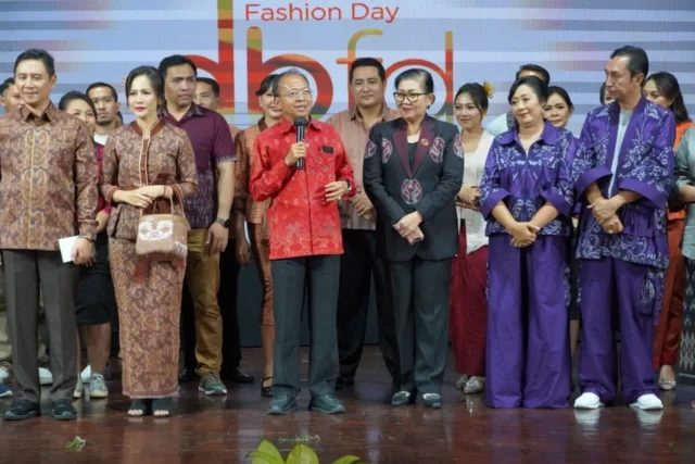 dekranasda bali fashion day sesi 4