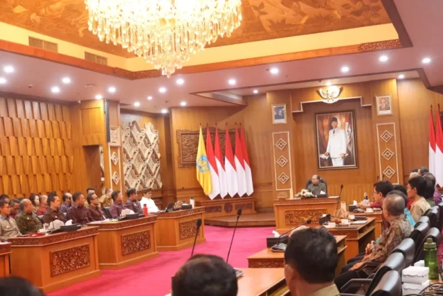 gubernur koster tegaskan bali harus dibangun bersama1