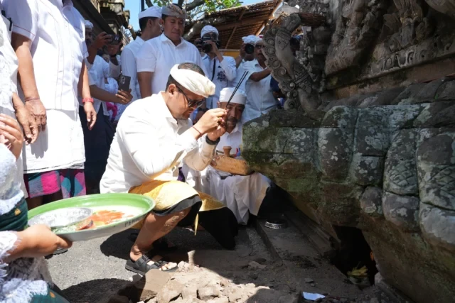 karya rsigana di pura desa sibanggede (7)