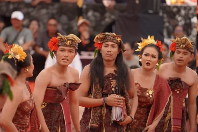 wayan sadar berkat tutur sastra2