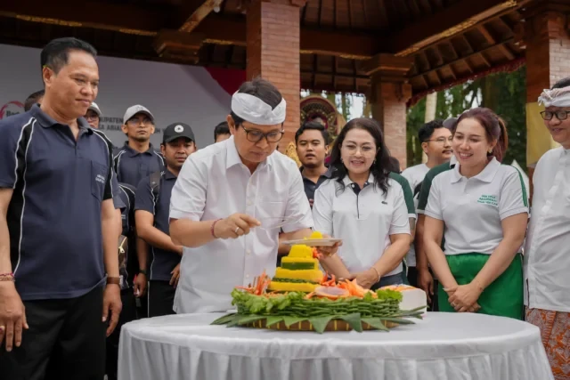 hut ke 27 desa abiansemal dauh yeh cani (12) hut ke 27 desa abiansemal dauh yeh cani (12)