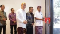 kantor pengacara layani orang asing