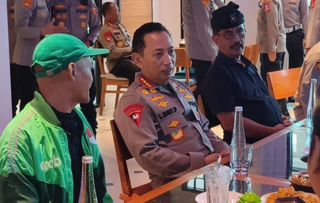 pecalang dan komunitas ojol potensi besar jaga kamtibmas bali pecalang dan komunitas ojol potensi besar jaga kamtibmas bali