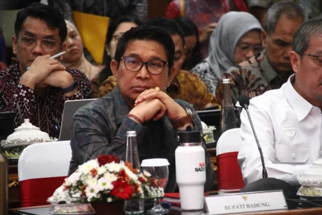 rakor tingkat menteri (4) rakor tingkat menteri (4)