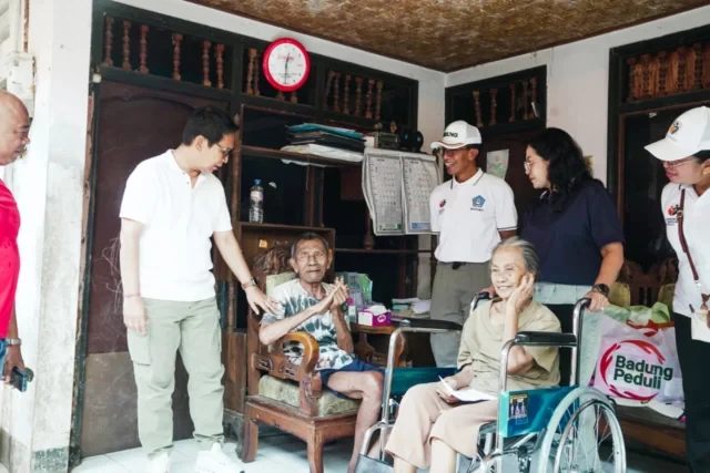 sambangi warga disabilitas (6) sambangi warga disabilitas (6)